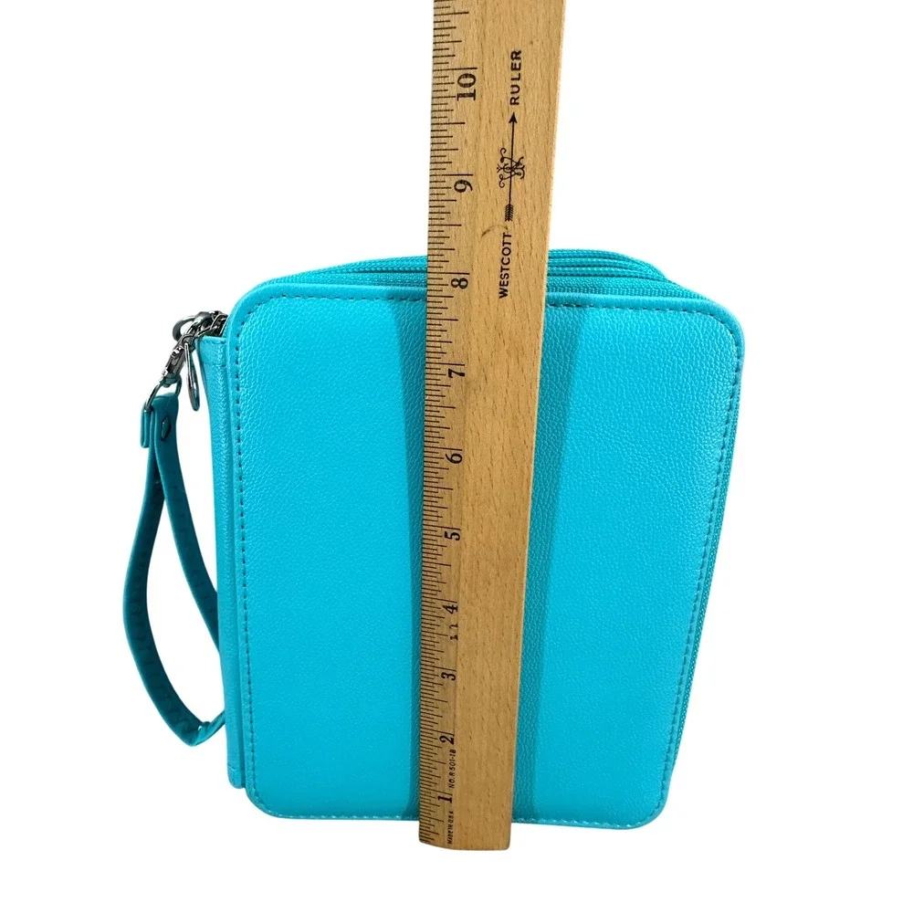 Unbranded teal zippered